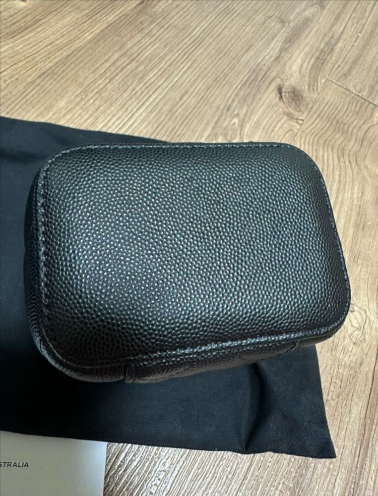 샤넬 베니티 캐비어 정사각 이미지