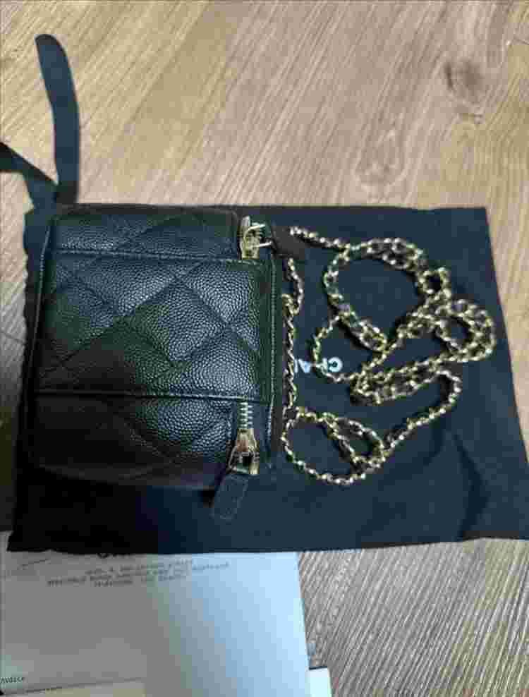 샤넬 베니티 캐비어 정사각 이미지