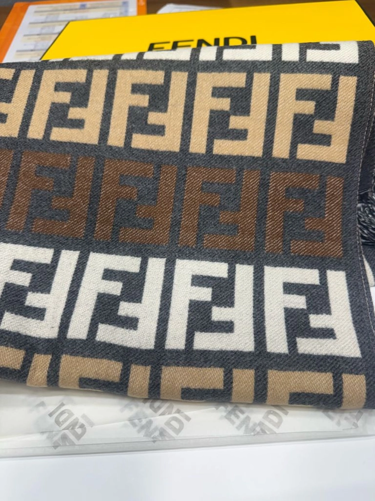 FF 펜디 머플러 새상품 이미지