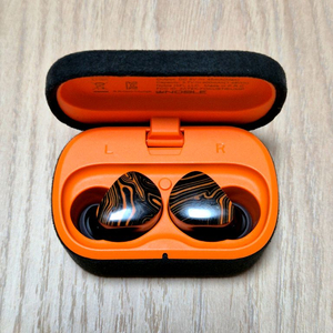 노블 포커스 트라이엄프 블루투스 이어폰 이미지