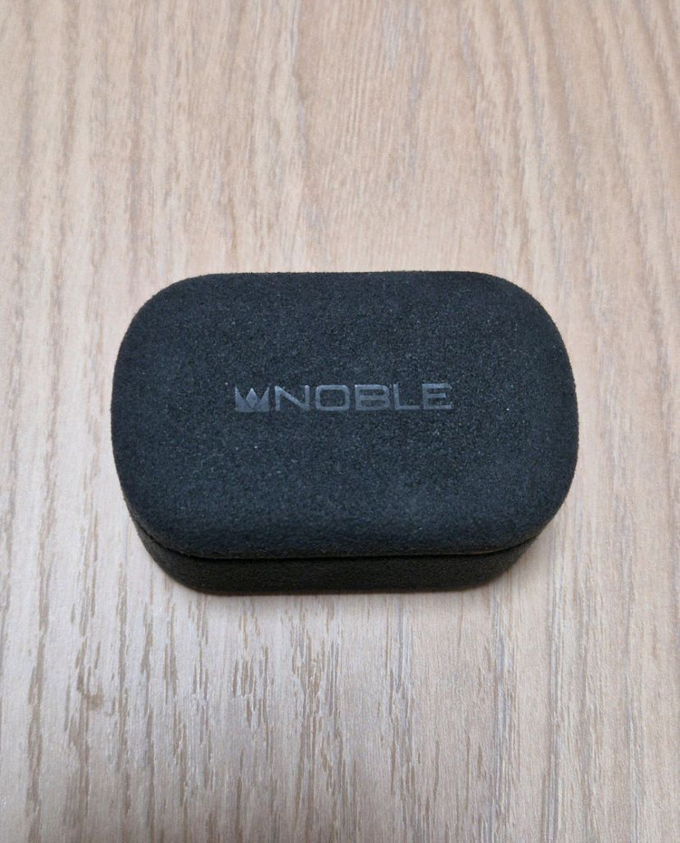 노블 포커스 트라이엄프 블루투스 이어폰 이미지