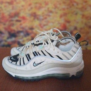 나이키에어맥스 6799-105 235