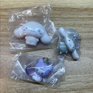 산리오 피규어 및 키링(시나모롤, 쿠로미)