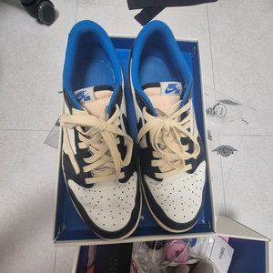 나이키 프라그먼트 트래비스 스캇 조던 로우 275 프스캇 이미지