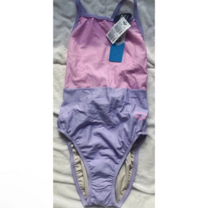 (새상품) 뒷모습이 예쁜 아레나 수영복 109,000원짜리