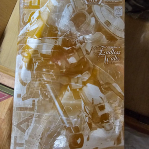 반다이 엑스포한정 톨기스EW 스페셜코팅 판매합니다.