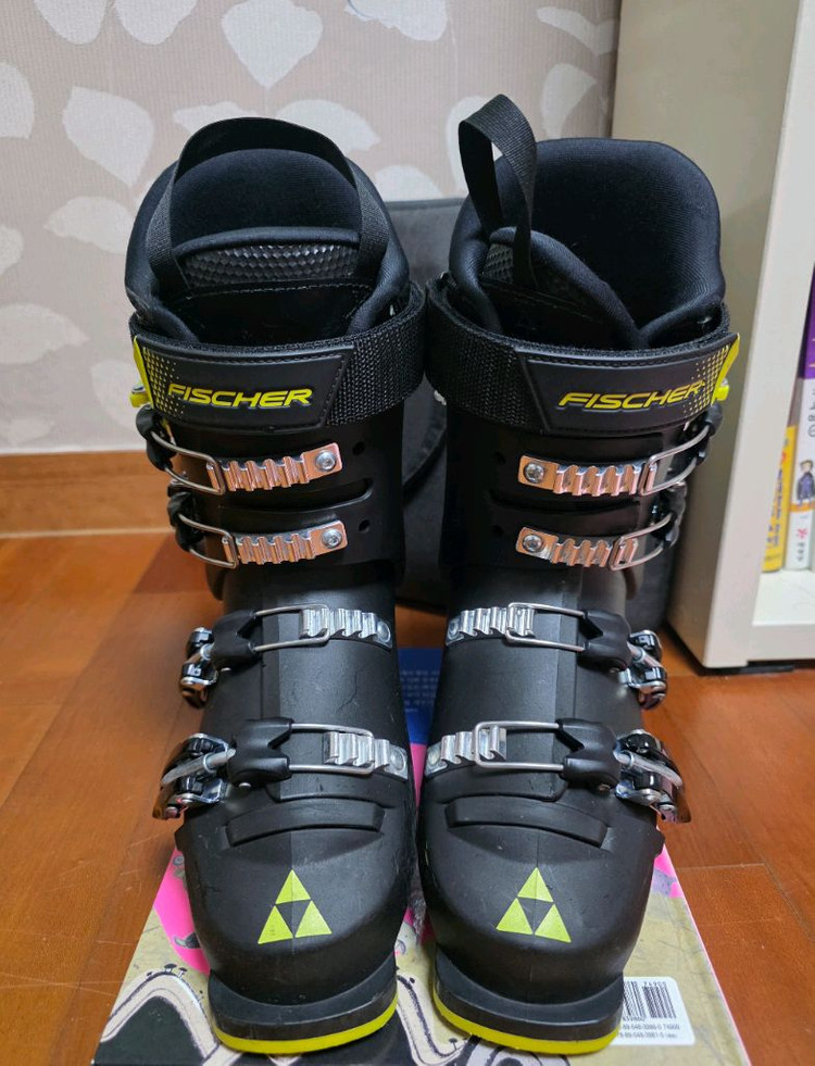 피셔 스키부츠 아동용 이미지