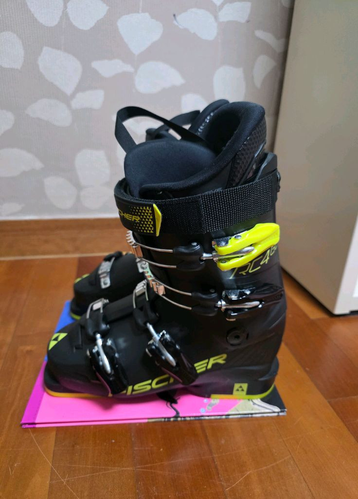 피셔 스키부츠 아동용 이미지