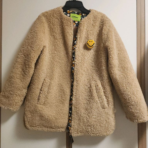 티파니 주니어 145사이즈 양털 자켓
