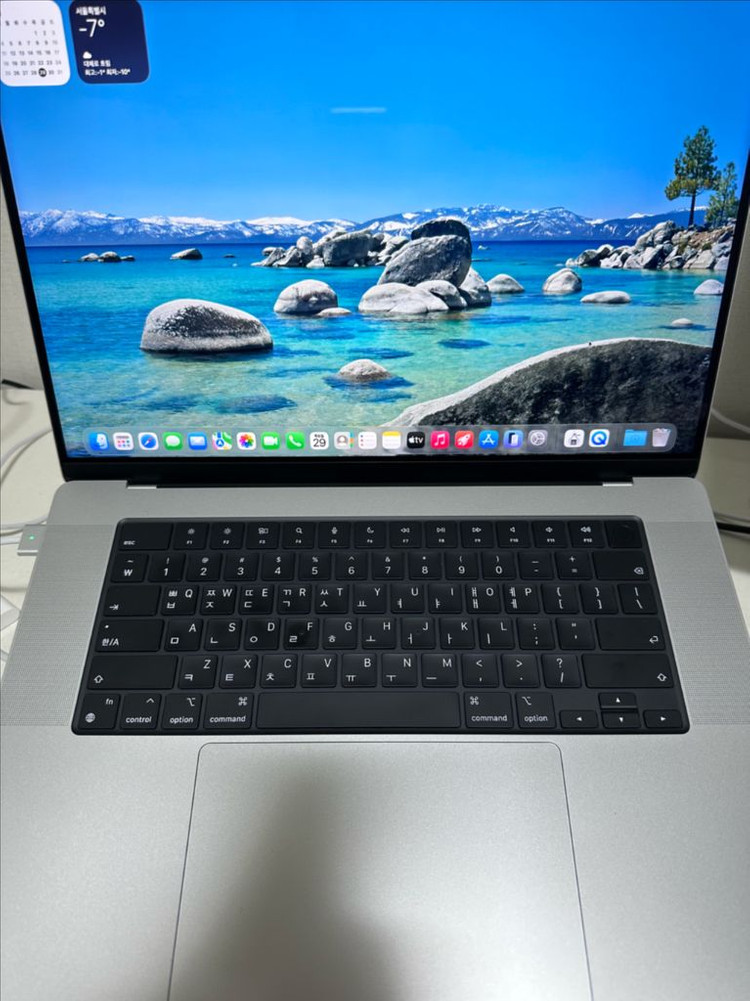 애플 맥북 프로 16 M3 Pro 18GB 512 애캐플 (27년3월) 이미지