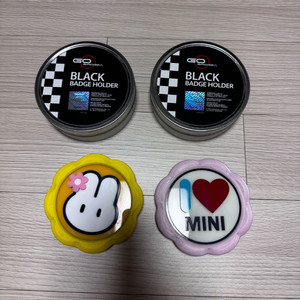 BMW 미니쿠퍼 미니 악세사리 판매합니다 (고뱃지 핸드폰거치대 기어봉먼지막이)