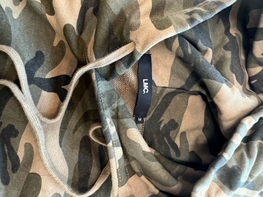 정가 10만원 LMC 카모 후드티 S급 판매합니다 M 사이즈 이미지