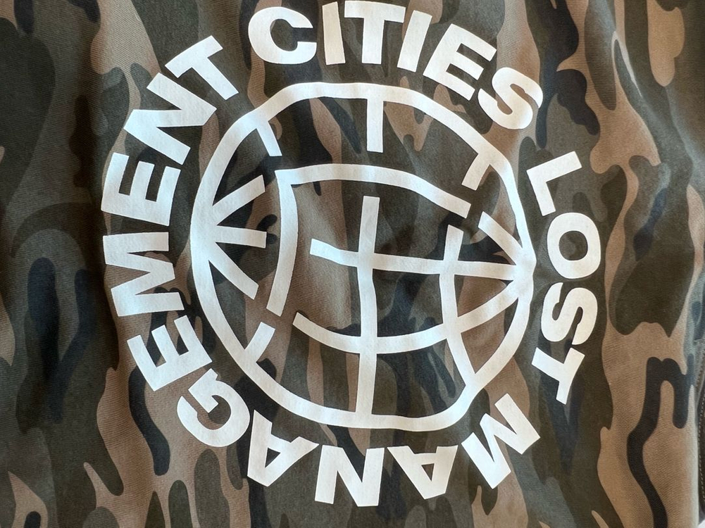 정가 10만원 LMC 카모 후드티 S급 판매합니다 M 사이즈 이미지