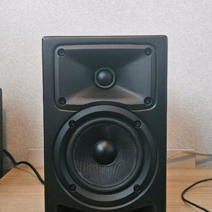 액티브 스튜디오 모니터 스피커 이미지