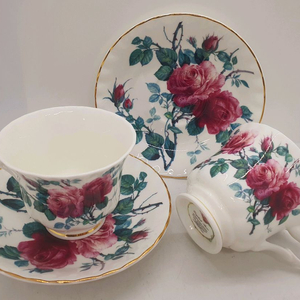 빈티지 영국로이 커크햄 잉글리쉬 로즈 찻잔2조값