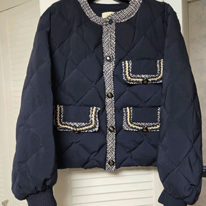 럭키슈에뜨 퀼팅구스 점퍼/36