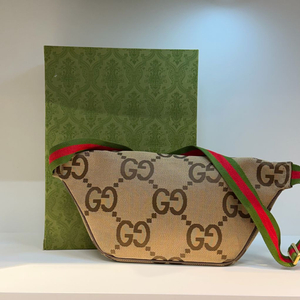 구찌 GG 슈프림 힙색