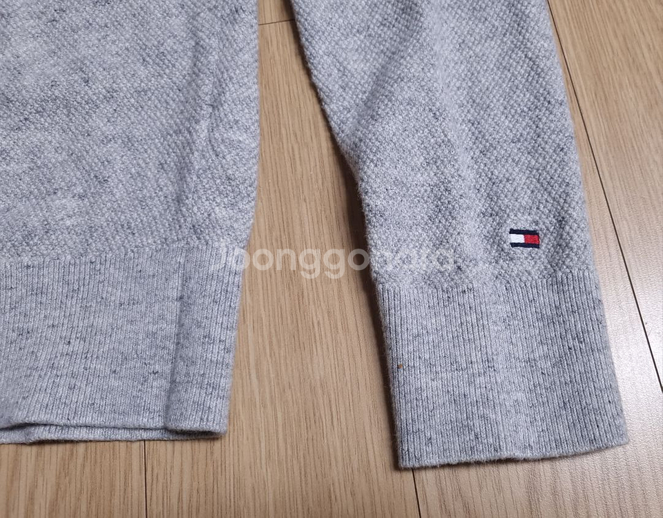 타미힐피거 스몰로고 울혼방 니트 티셔츠--3