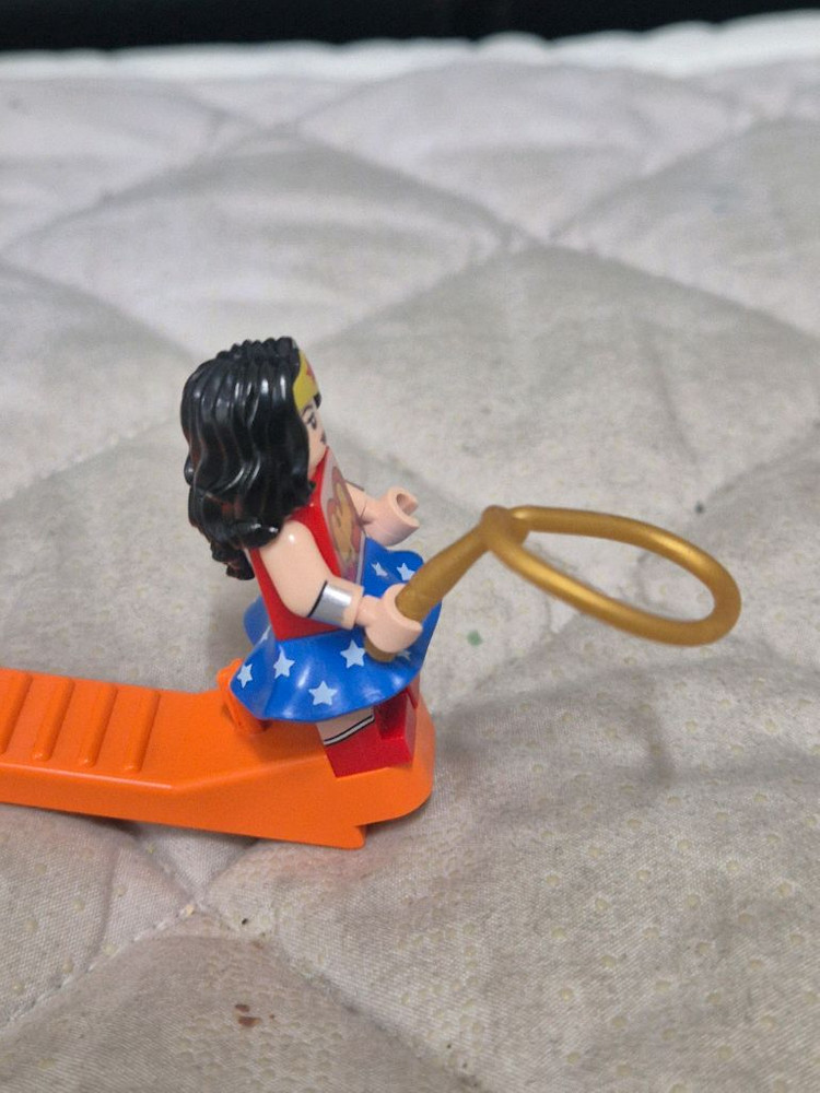 레고 DC 슈퍼히어로 원더우먼 (77906) 미니피규어 이미지