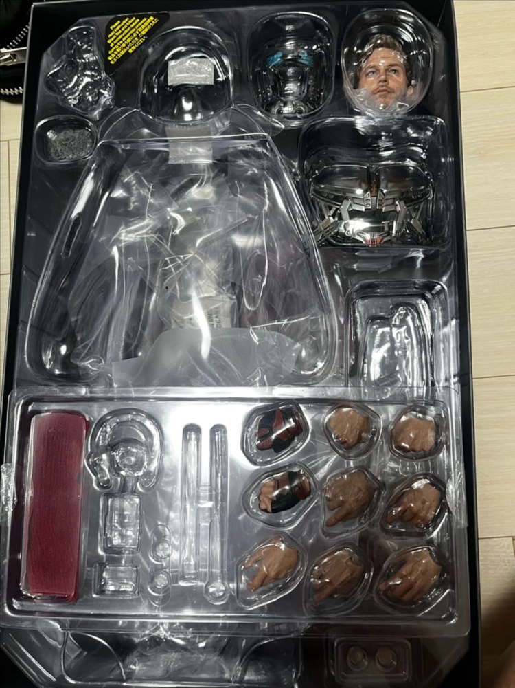핫토이 스타로드 디럭스 이미지