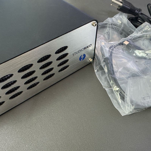 Glyph StudioRAID 4TB 외장하드 이미지