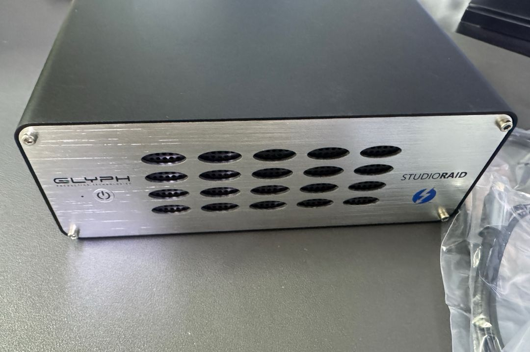 Glyph StudioRAID 4TB 외장하드 이미지