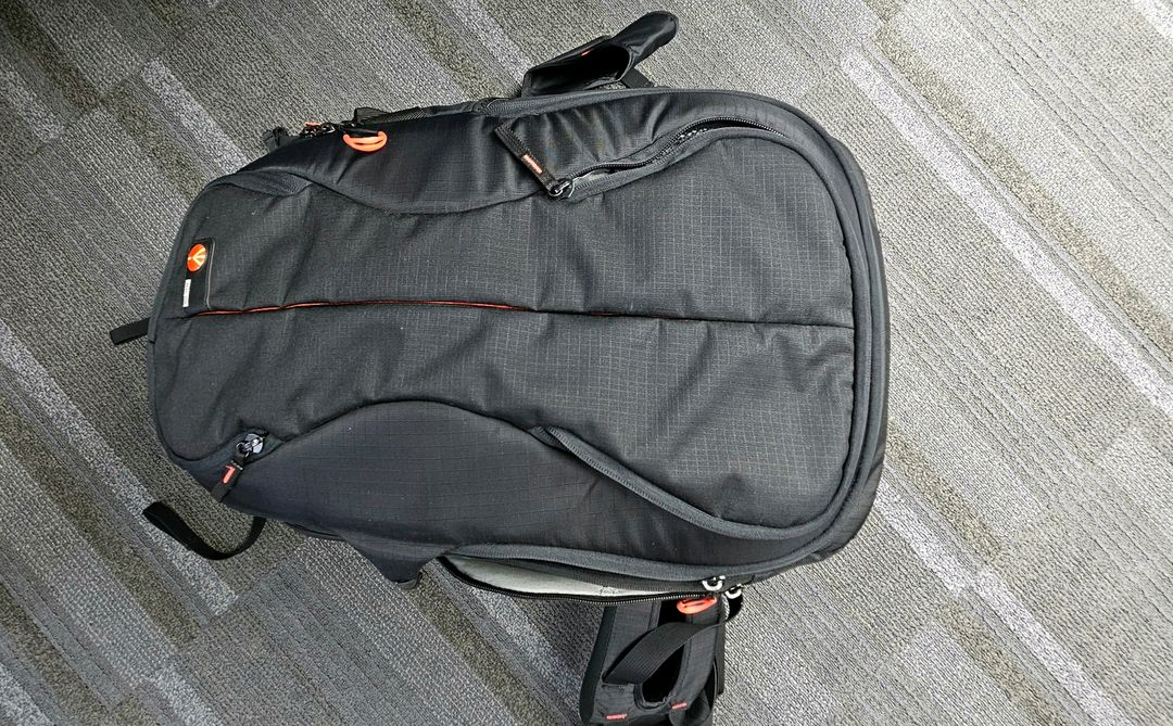 맨프로토 백팩 범블비 220PL 촬영장비 여행자카메라가방--0