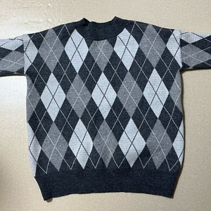 그레이 아가일 체크 앙고라 니트