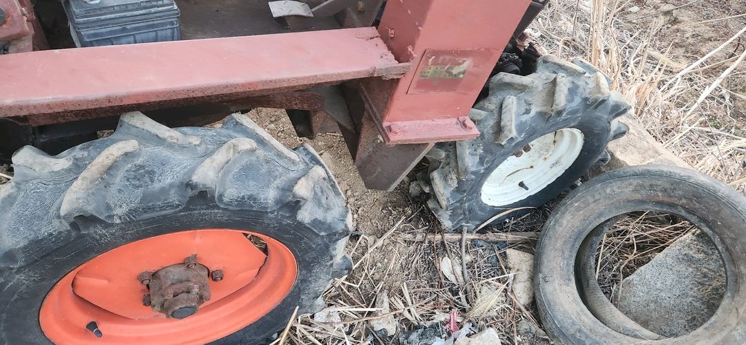 사륜구동 4wd 대동경운기 스키로더 스키로다 경운로더 경운로다 이미지