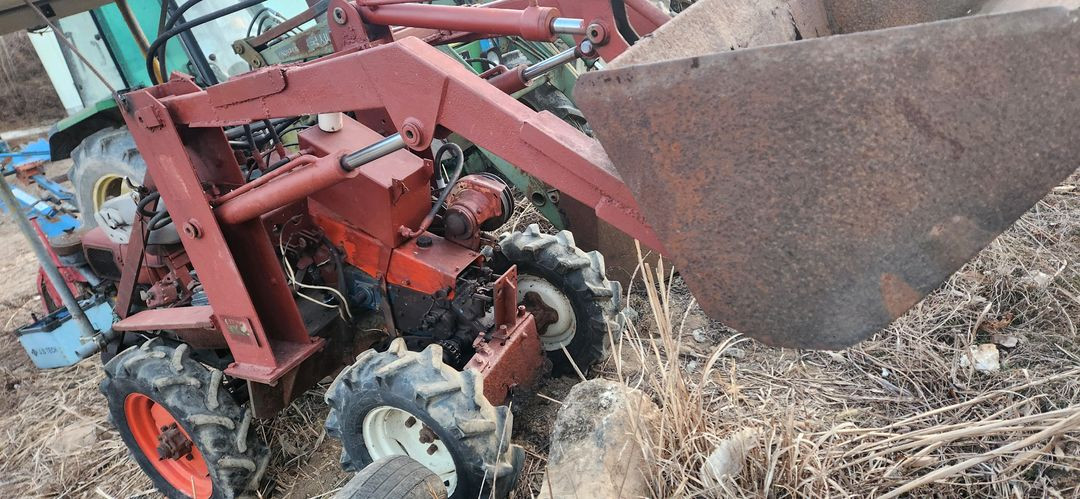 사륜구동 4wd 대동경운기 스키로더 스키로다 경운로더 경운로다 이미지