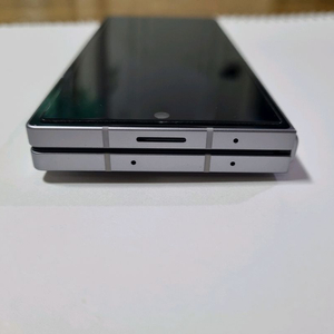 폴더블 스마트폰 실버