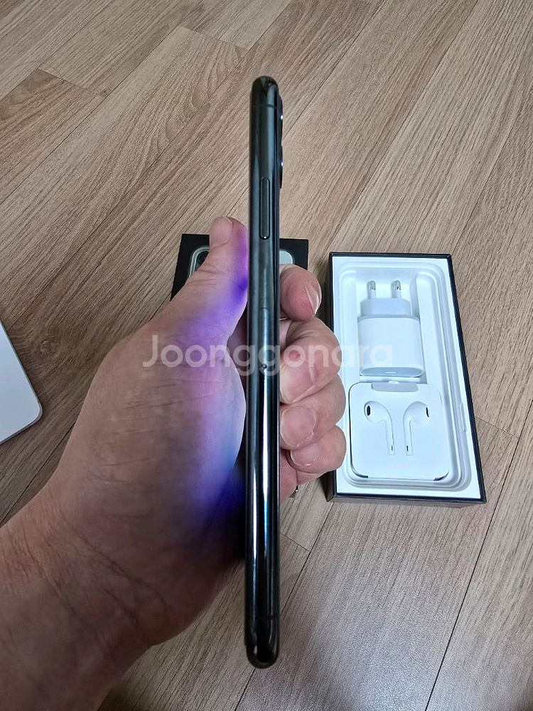 아이폰11프로맥스 (민트급 소장용)--5