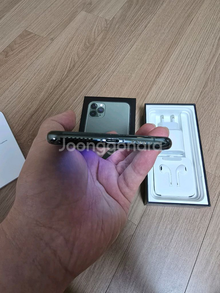 아이폰11프로맥스 (민트급 소장용)--6