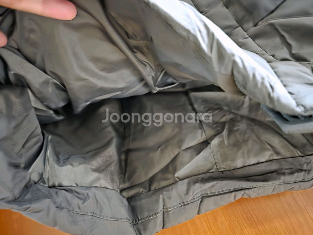 (새상품) 차콜색 단정한 롱패딩--2