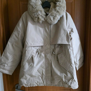 (새상품) 안쪽 털 진베이지색 후드퍼 롱패딩(55추천)