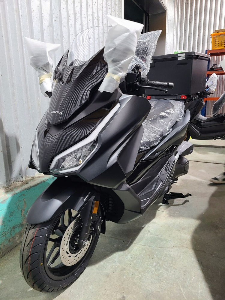 혼다 포르자350 배달 오토바이 스쿠터--0