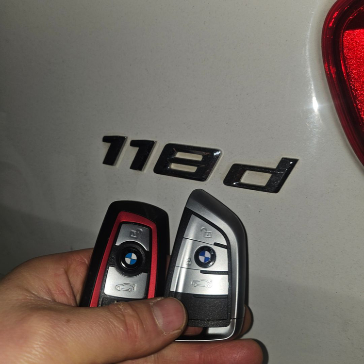 BMW 118d 17년식 차키 분실 후 스마트키 추가 복사 제작 완료 (인천 연수구) 이미지