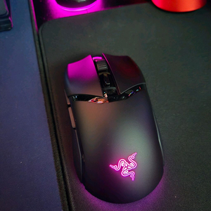 레이저 코브라 하이퍼스피드 + 충전독 세트 이미지