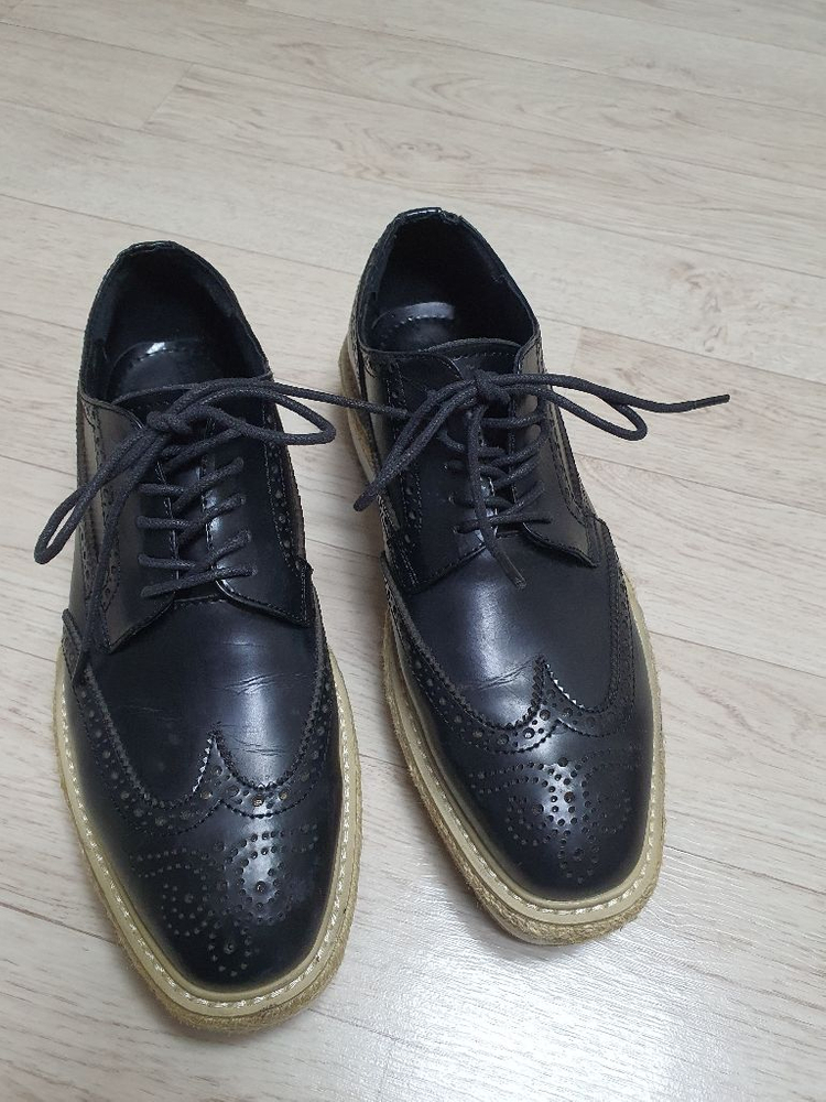 240 구두 슈즈 캐주얼화 240사이즈 프라디 깨끗해요 이미지