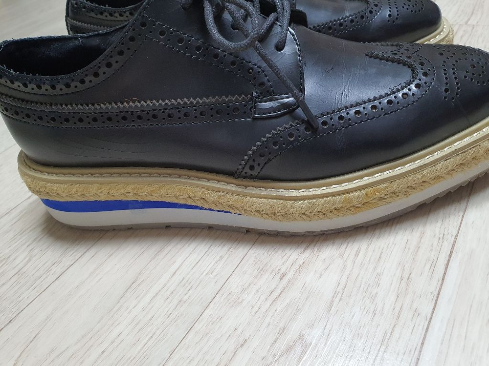 240 구두 슈즈 캐주얼화 240사이즈 프라디 깨끗해요 이미지