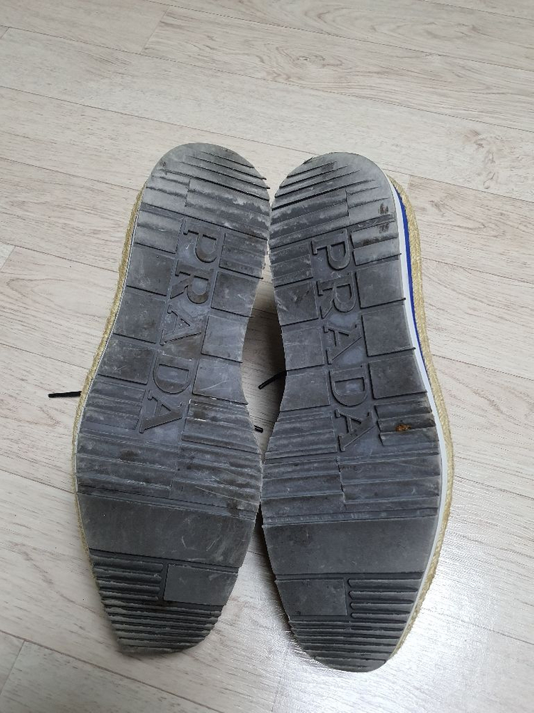 240 구두 슈즈 캐주얼화 240사이즈 프라디 깨끗해요 이미지