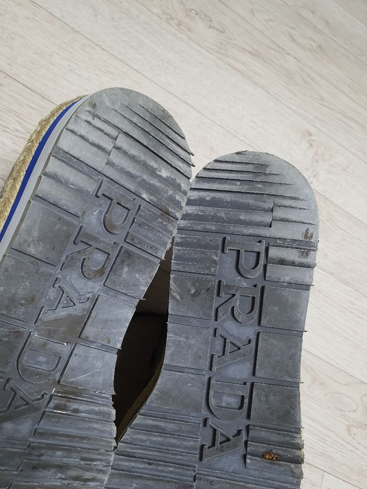 240 구두 슈즈 캐주얼화 240사이즈 프라디 깨끗해요 이미지