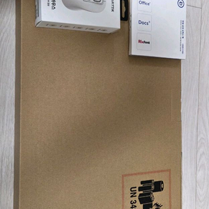 삼성 갤럭시북5 프로 NT960XHA-K52A (Ultra5/32GB/512GB/Win11) 팝니다.