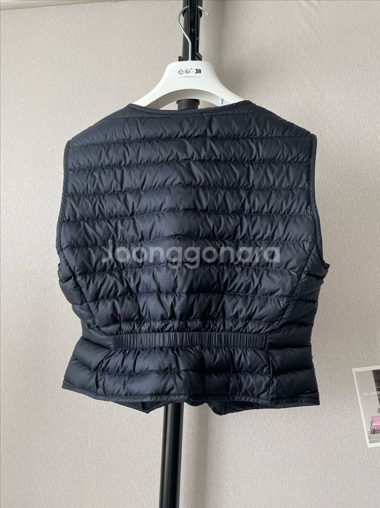 정품 몽클레어 경량패딩 조끼 네이비컬러 사이즈42--3