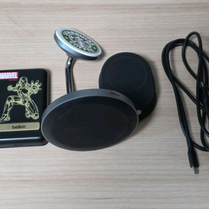 맥세이프 충전기 일괄 팝니다