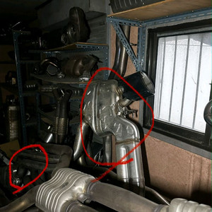 아우디 RS6 아반트 퍼포먼스 25년식 순정 머플러 세트 팝니다.