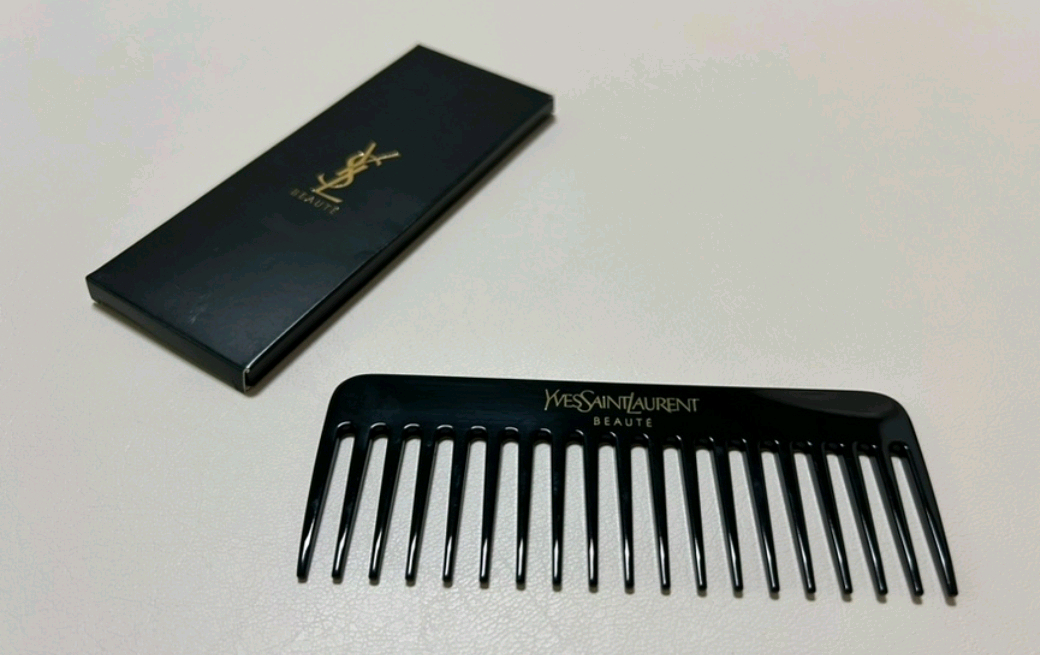 입생로랑 뷰티 거울,빗 새상품--1