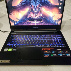 게이밍 노트북 기가바이트 어로스