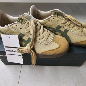 오니츠카 타이거 235 새상품