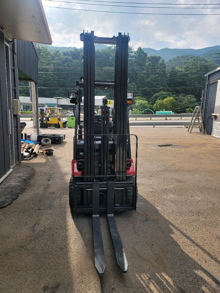 신차급 니찌유 1.5톤 6M3단 좌식지게차 판매--2